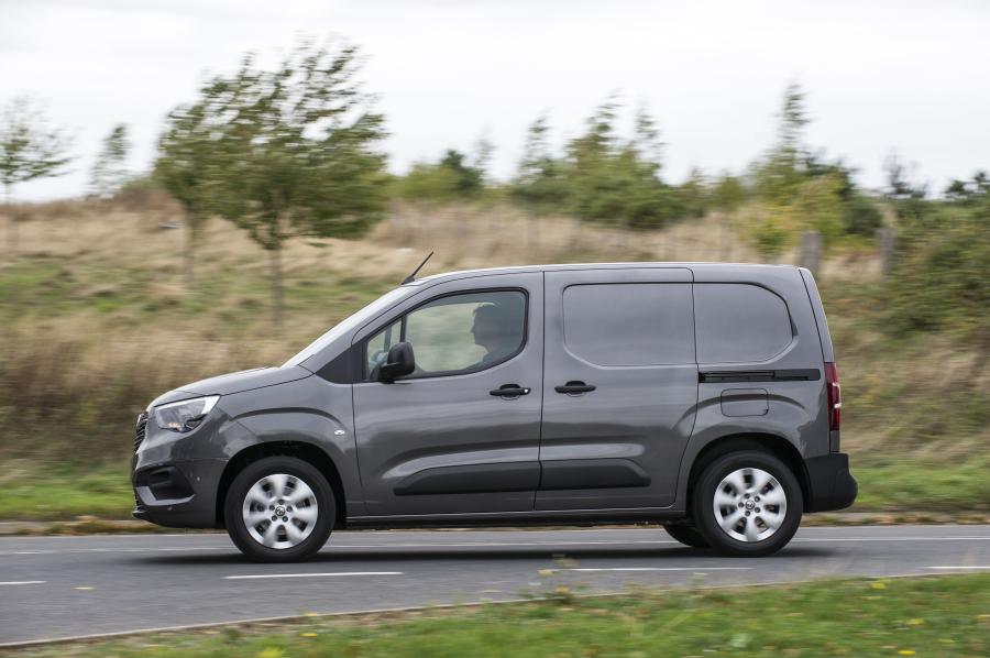  Vauxhall Combo 2018 года  (фото 16 из 24)